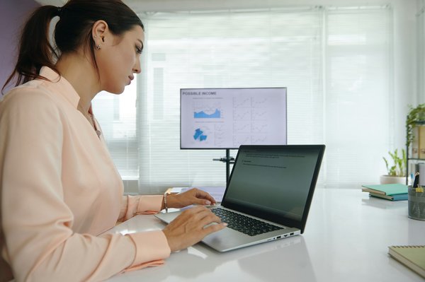 Comment développer une stratégie de marketing de contenu pour une entreprise de services financiers ?